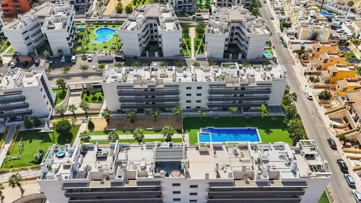 2 chambre Penthouse à vendre à Villamartin avec piscine garage - 289 000 € (Ref: 10163702)