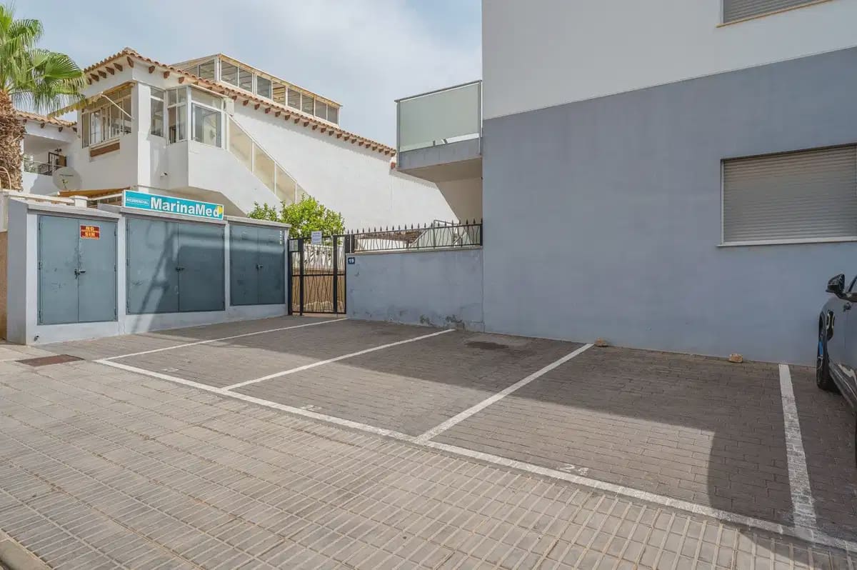2 slaapkamer Huis te koop in Orihuela Costa met zwembad garage - € 289.000 (Ref: 10163704)