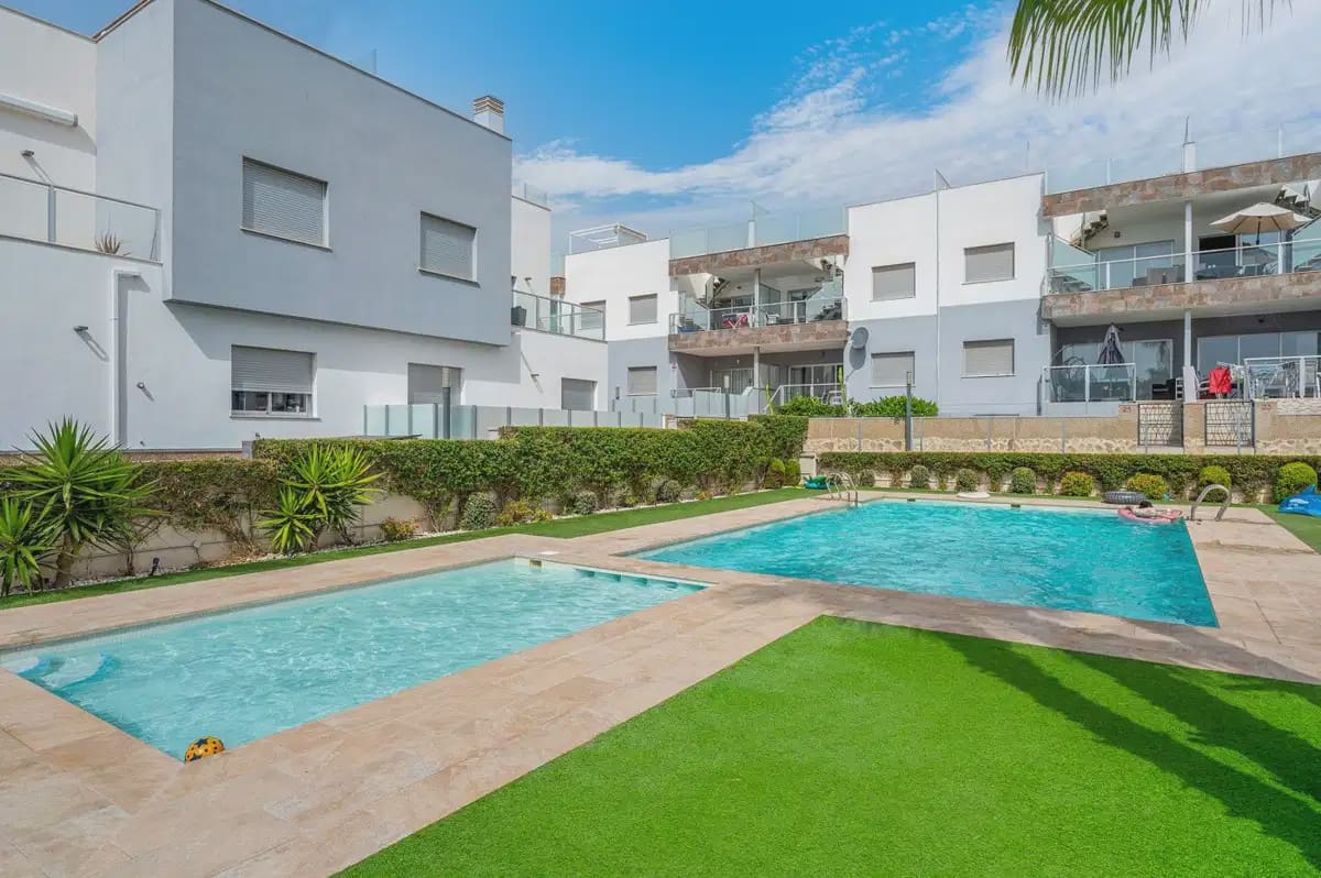 2 slaapkamer Huis te koop in Orihuela Costa met zwembad garage - € 289.000 (Ref: 10163704)