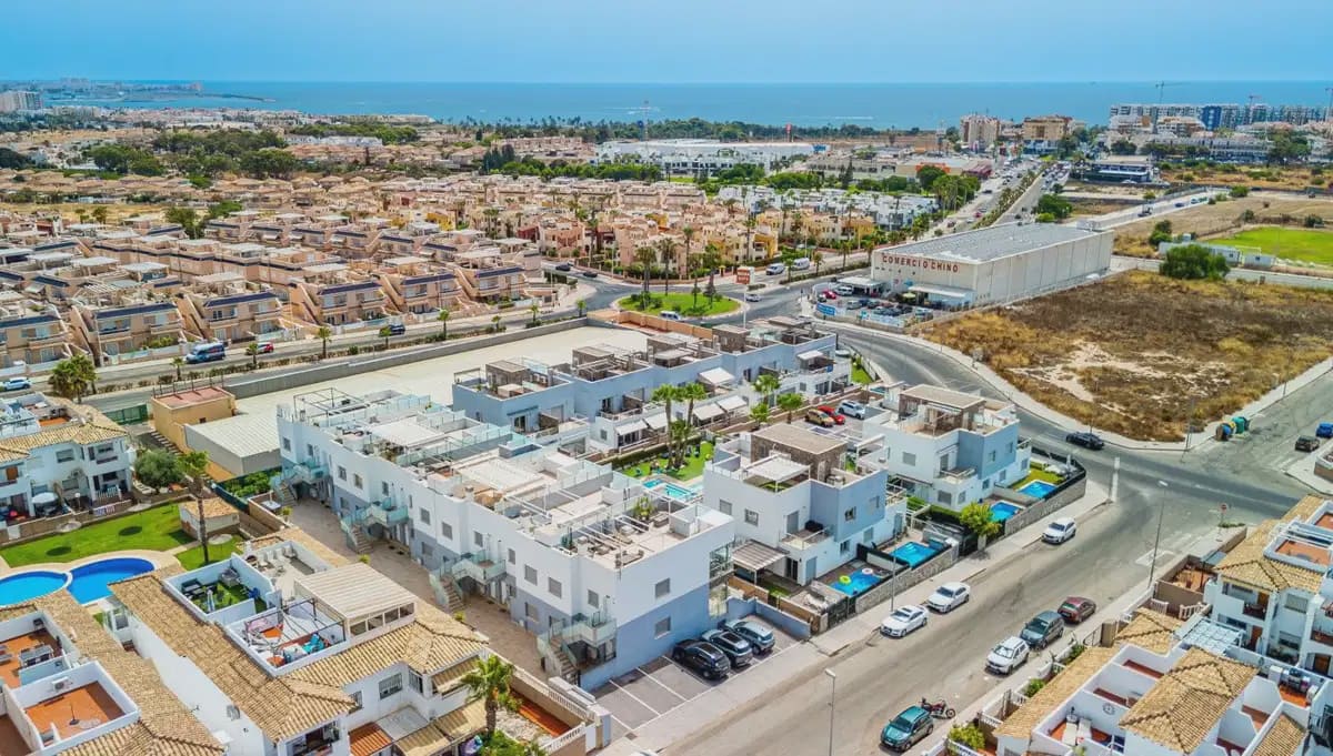 2 slaapkamer Huis te koop in Orihuela Costa met zwembad garage - € 289.000 (Ref: 10163704)