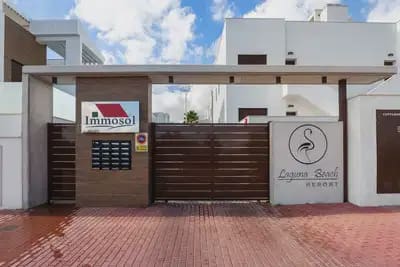 2 Zimmer Apartment zu verkaufen in Los Balcones mit Pool Garage - 289.000 € (Ref: 10163710)