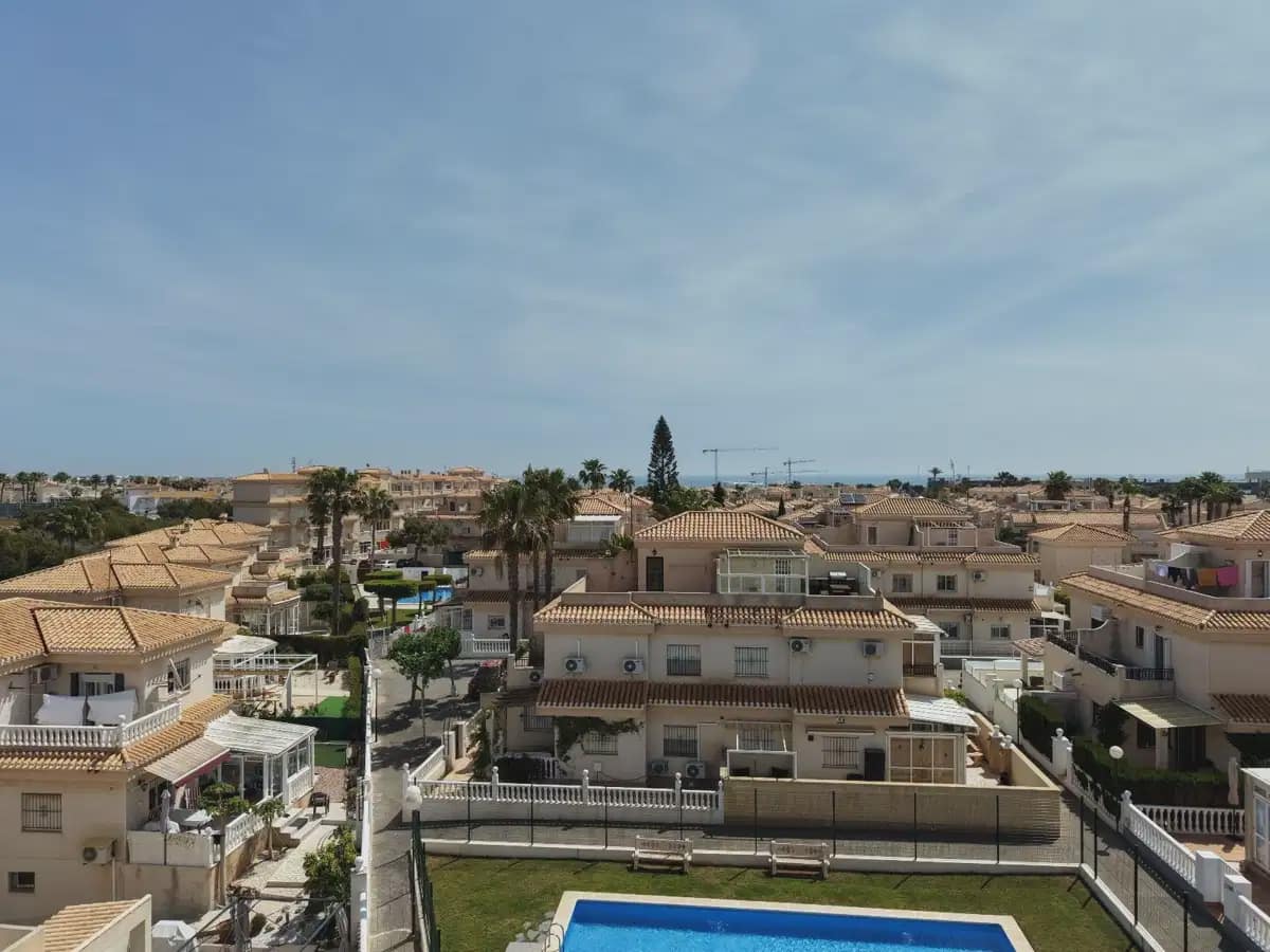 4 sovrum Hus till salu i Playa Flamenca med pool garage - 290 000 € (Ref: 10163718)