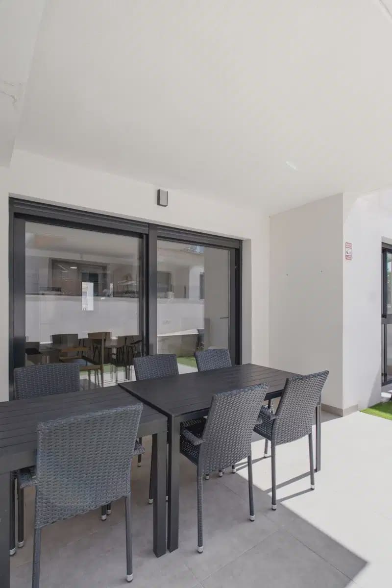 Apartamento de 2 habitaciones en Villamartin en venta con piscina garaje - 299.000 € (Ref: 10163719)