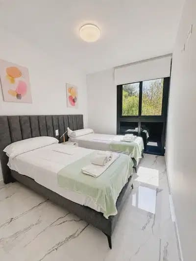 2 soverom Leilighet til salgs i Los Altos med svømmebasseng garasje - € 287 000 (Ref: 10163736)