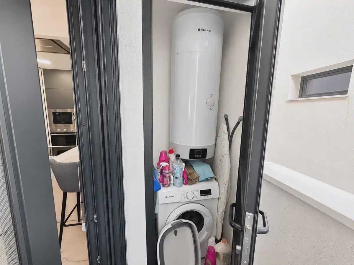 2 soverom Leilighet til salgs i Los Altos med svømmebasseng garasje - € 288 900 (Ref: 10163737)