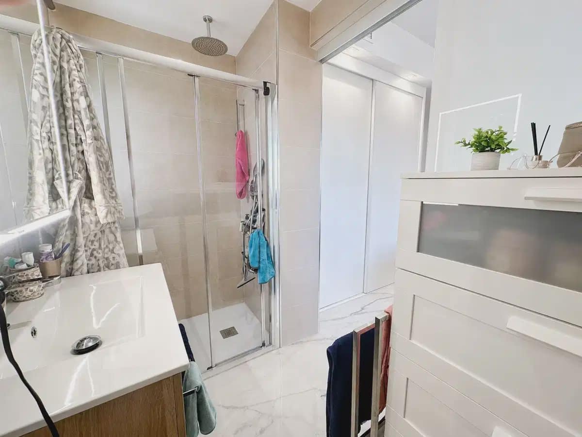2 soverom Leilighet til salgs i Los Altos med svømmebasseng garasje - € 288 900 (Ref: 10163737)
