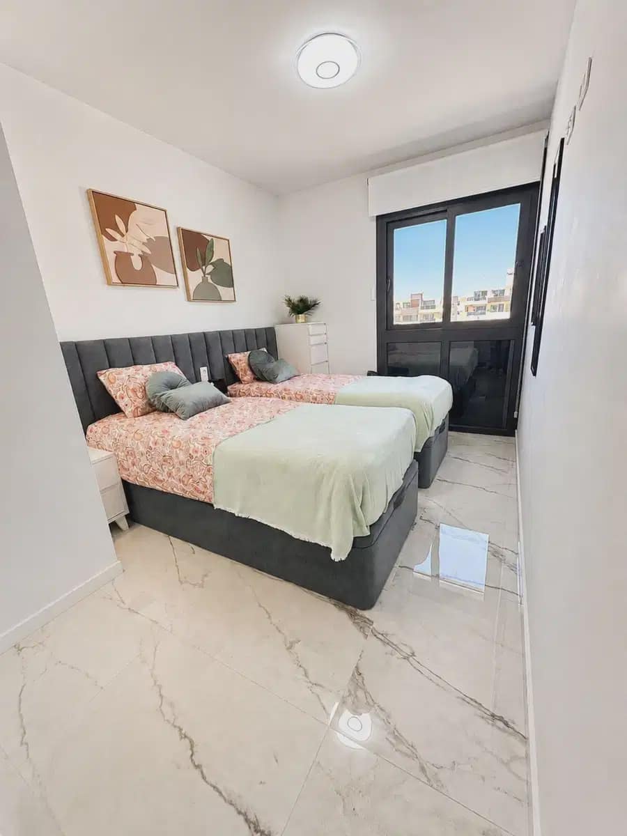 2 soverom Leilighet til salgs i Los Altos med svømmebasseng garasje - € 288 900 (Ref: 10163737)
