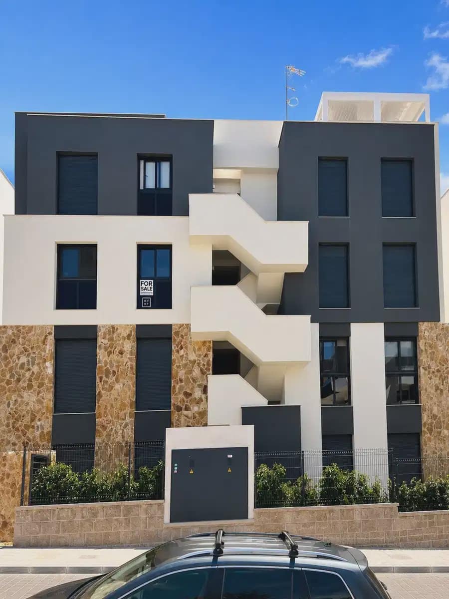 2 soverom Leilighet til salgs i Los Altos med svømmebasseng garasje - € 288 900 (Ref: 10163737)