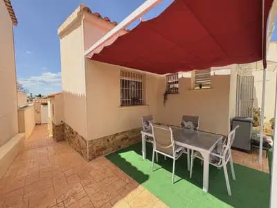 Chalet de 3 habitaciones en La Marina en venta con garaje - 295.000 € (Ref: 10163738)