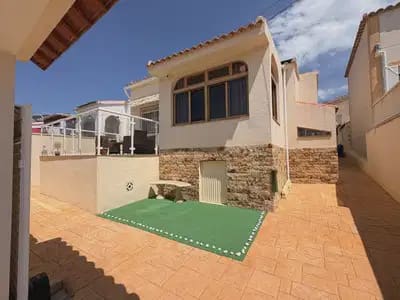 3 soverom Villa til salgs i La Marina, Elche / Elx med garasje - € 295 000 (Ref: 10163738)