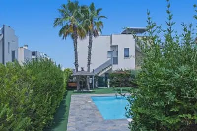 3 bedroom Penthouse for sale in Guardamar del Segura with pool garage - € 299,000 (Ref: 10163739)