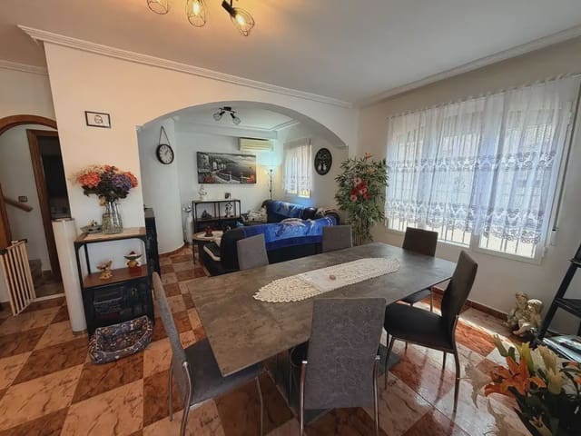 3 slaapkamer Halfvrijstaande villa te koop in Orihuela Costa, Orihuela met zwembad garage - € 289.000 (Ref: 10163755)