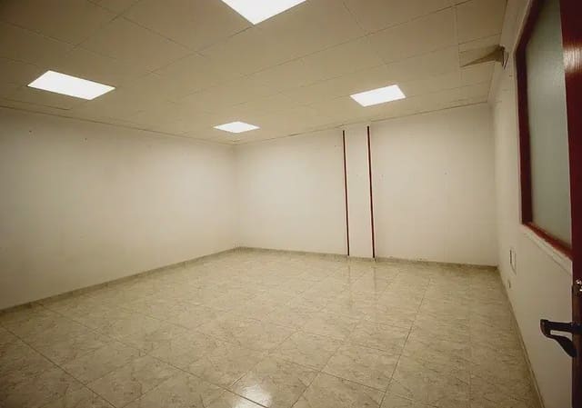 Commerciale in vendita in La Zenia, Orihuela - 280.000 € (Rif: 10163756)