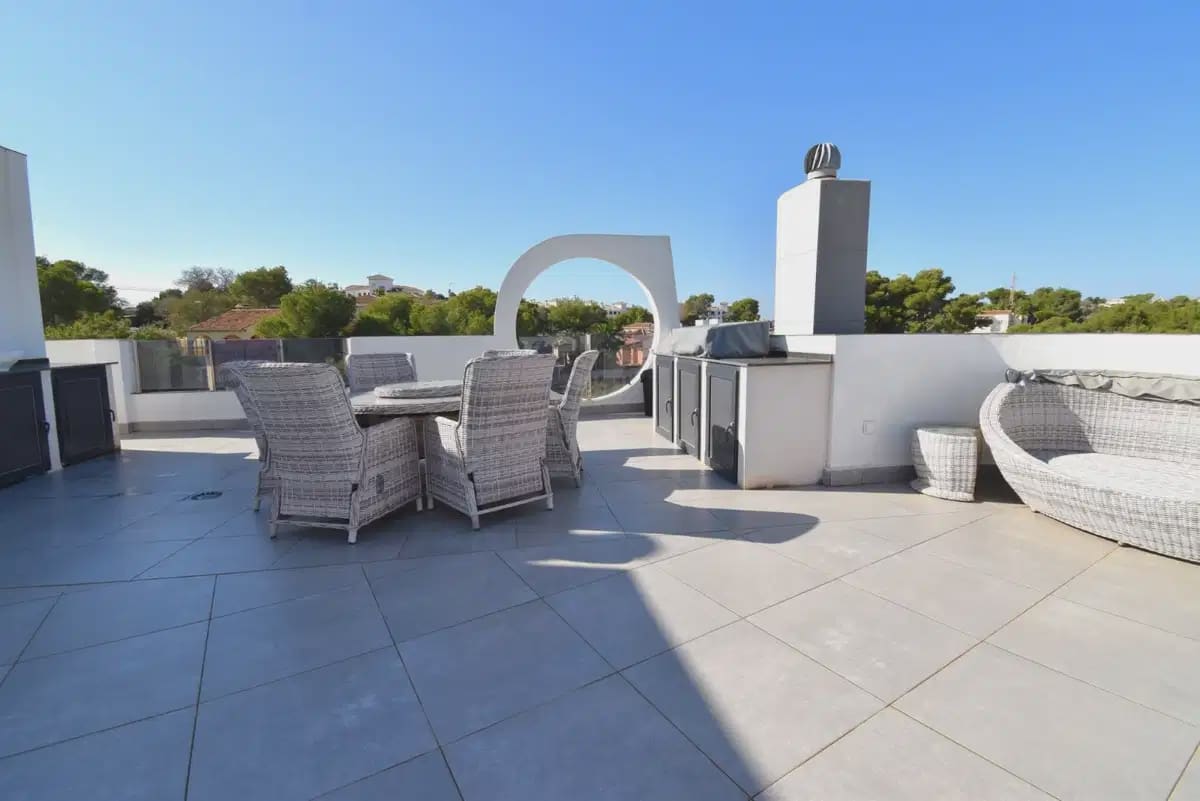 4 Zimmer Apartment zu verkaufen in Orihuela Costa mit Pool Garage - 329.000 € (Ref: 10166964)