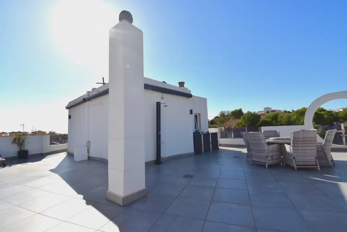 4 Zimmer Apartment zu verkaufen in Orihuela Costa mit Pool Garage - 329.000 € (Ref: 10166964)