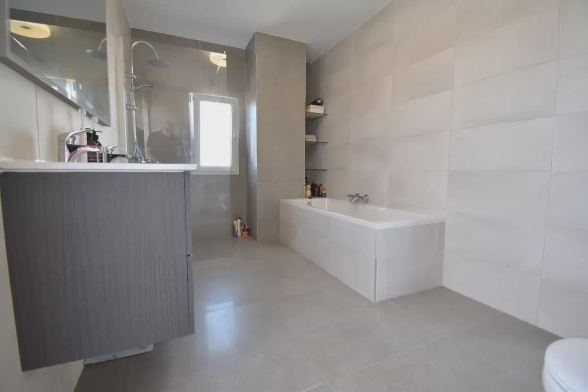 4 Zimmer Apartment zu verkaufen in Orihuela Costa mit Pool Garage - 329.000 € (Ref: 10166964)