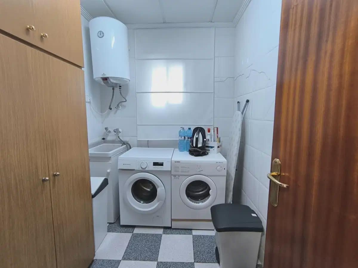 4 soveværelse Villa til salg i Sax med swimmingpool garage - € 319.995 (Ref: 10166966)