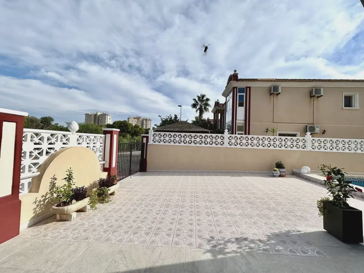 3 bedroom Townhouse for sale in Dehesa de Campoamor with pool garage - € 345,000 (Ref: 10172386)