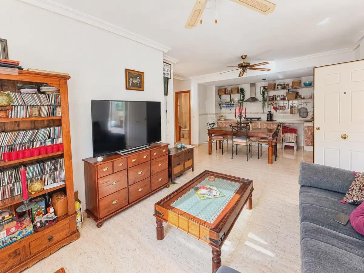 3 bedroom Villa for sale in La Florida with pool - € 349,995 (Ref: 10172387)