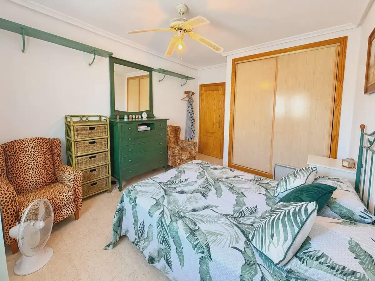 3 bedroom Villa for sale in La Florida with pool - € 349,995 (Ref: 10172387)