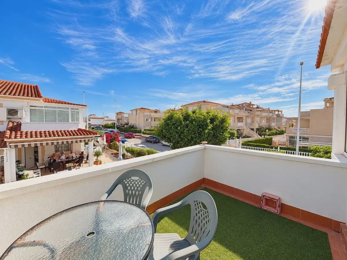 3 bedroom Villa for sale in La Florida with pool - € 349,995 (Ref: 10172387)