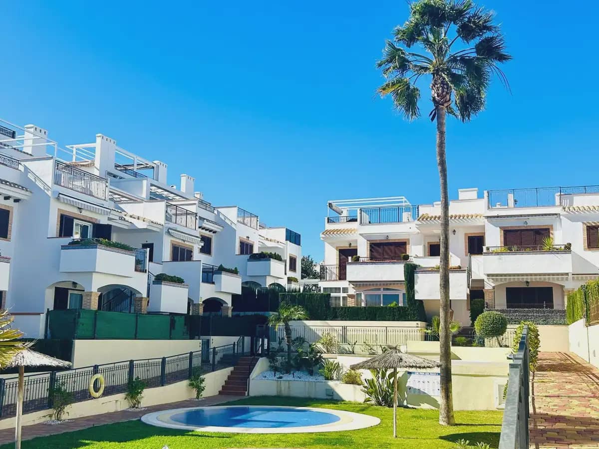Apartamento de 2 habitaciones en La Mata en venta con piscina garaje - 364.900 € (Ref: 10174721)