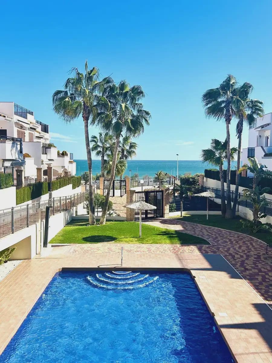 Apartamento de 2 habitaciones en La Mata en venta con piscina garaje - 364.900 € (Ref: 10174721)