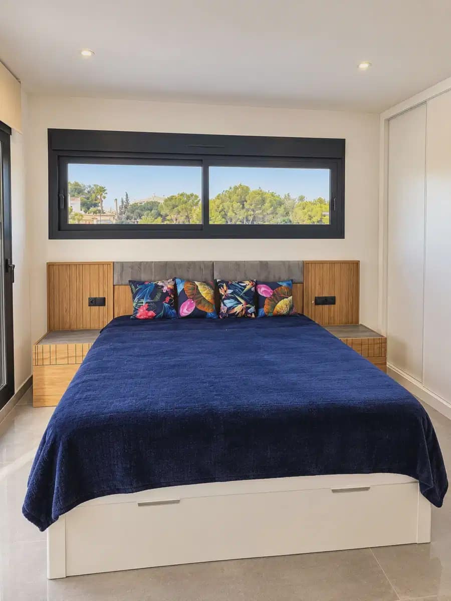 Chalet de 2 habitaciones en Villamartin en venta con piscina garaje - 399.000 € (Ref: 10179199)
