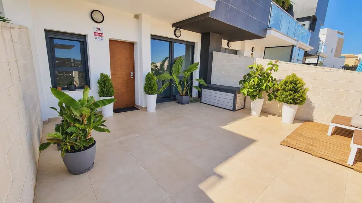 3 sypialnia Dom na sprzedaż w Villamartin z basenem garażem - 395 000 € (Ref: 10179200)