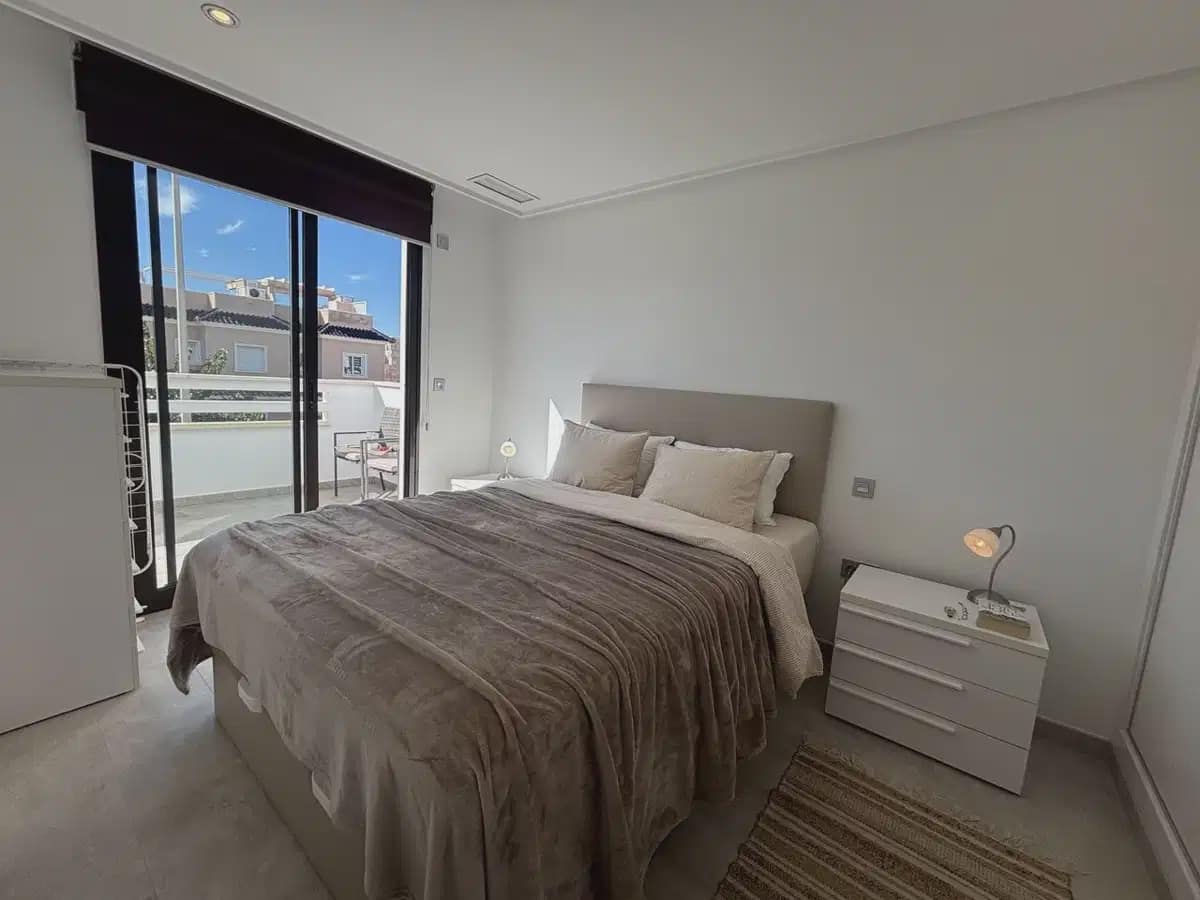 3 soveværelse Byhus til salg i Torre de la Horadada med swimmingpool - € 429.995 (Ref: 10179202)