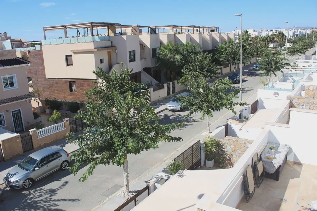 3 soveværelse Byhus til salg i Torre de la Horadada med swimmingpool - € 429.995 (Ref: 10179202)
