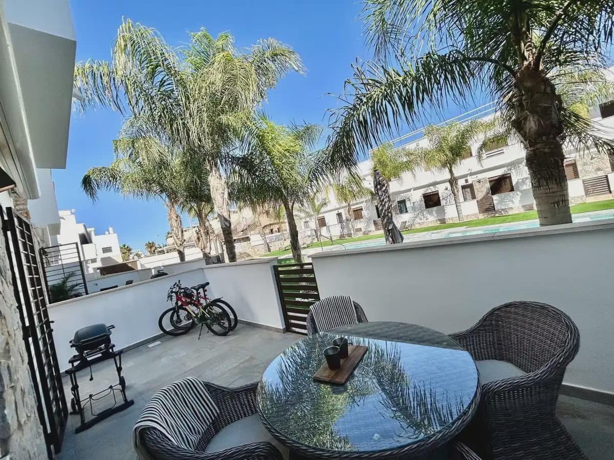 3 soveværelse Byhus til salg i Torre de la Horadada med swimmingpool - € 429.995 (Ref: 10179202)