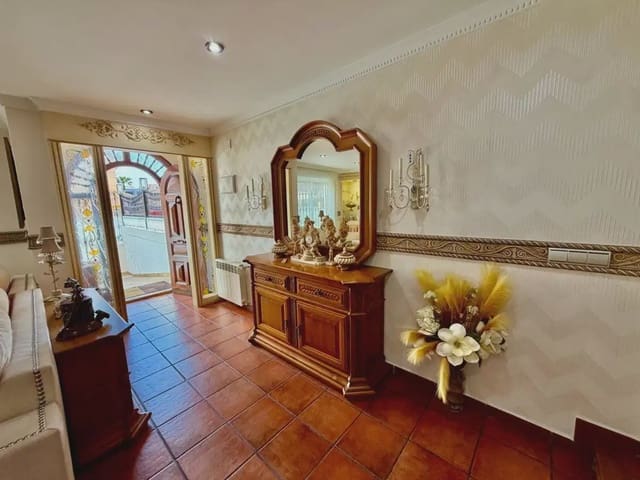4 soverom Villa til salgs i La Zenia, Orihuela med svømmebasseng garasje - € 430 000 (Ref: 10179203)