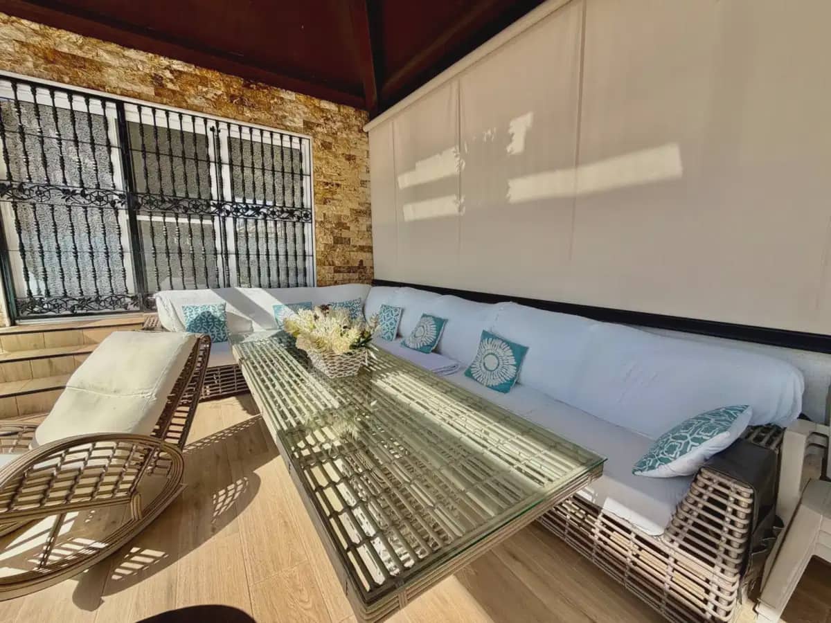 4 Zimmer Villa zu verkaufen in La Zenia mit Pool Garage - 430.000 € (Ref: 10179203)