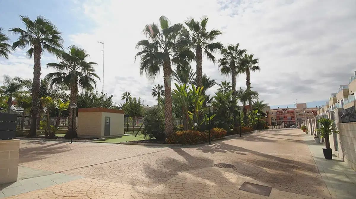 3 slaapkamer Huis te koop in Los Dolses met zwembad garage - € 395.000 (Ref: 10179206)