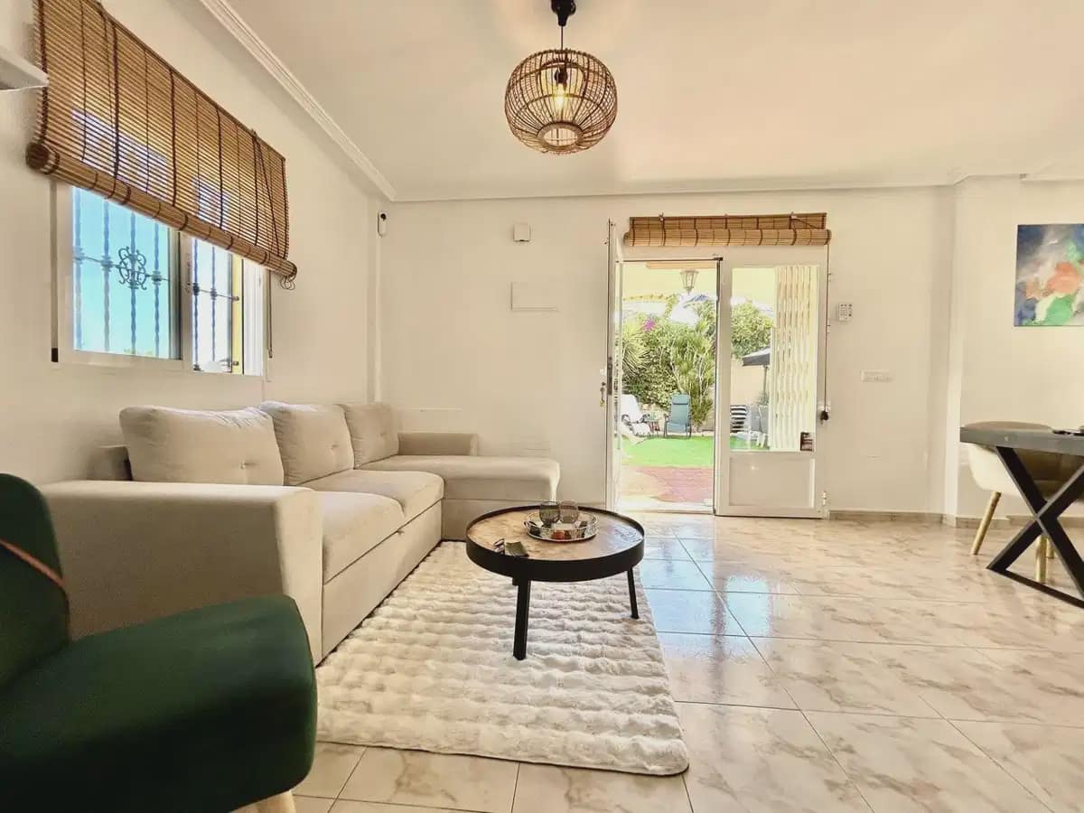 4 Zimmer Villa zu verkaufen in Villamartin mit Garage - 429.900 € (Ref: 10179210)