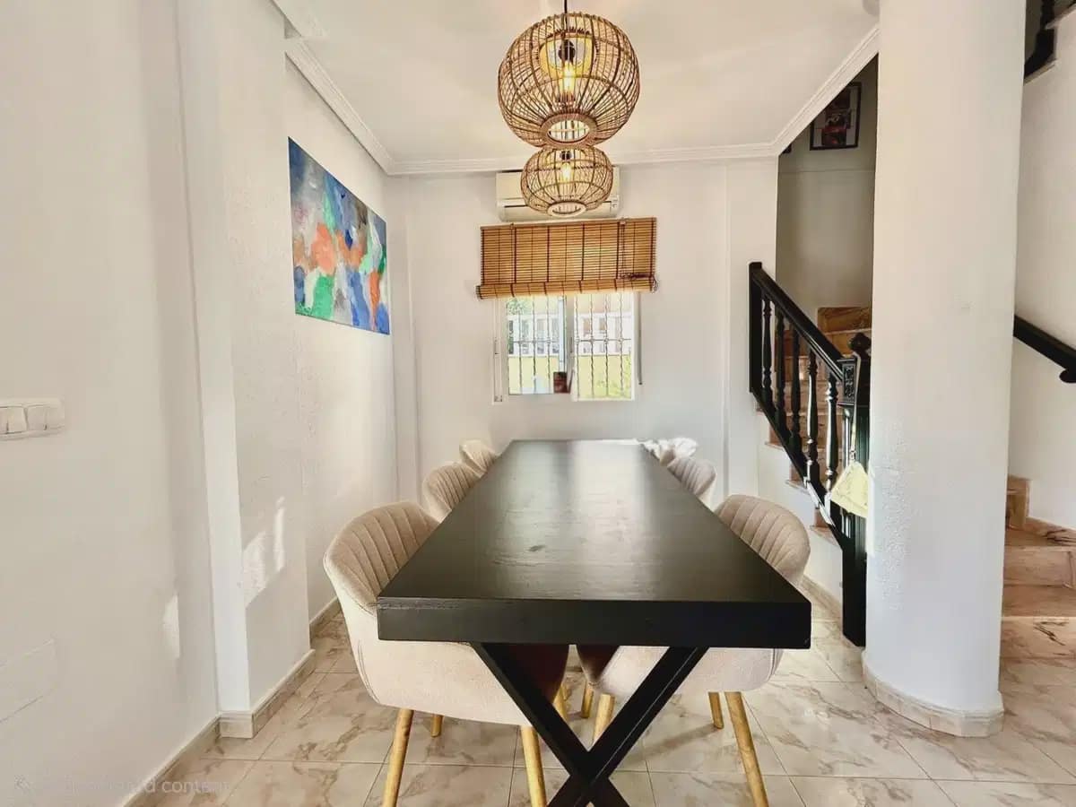 4 Zimmer Villa zu verkaufen in Villamartin mit Garage - 429.900 € (Ref: 10179210)