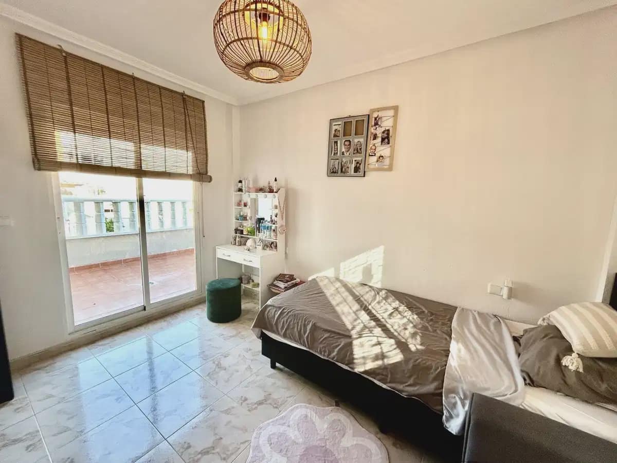 4 Zimmer Villa zu verkaufen in Villamartin mit Garage - 429.900 € (Ref: 10179210)