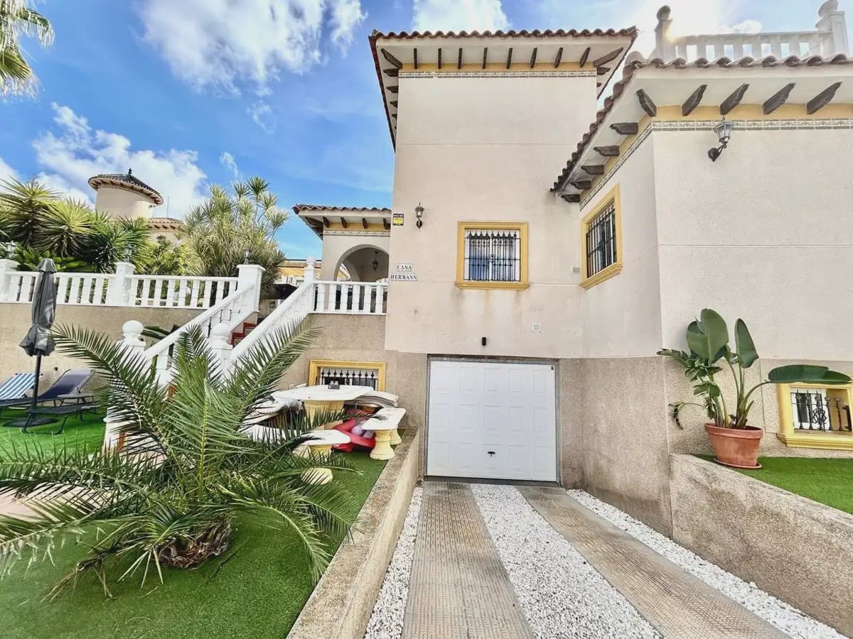 4 Zimmer Villa zu verkaufen in Villamartin mit Garage - 429.900 € (Ref: 10179210)