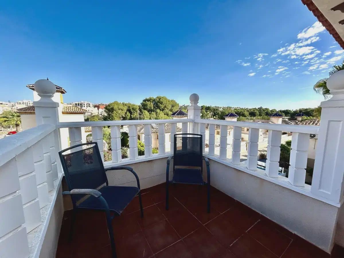 4 Zimmer Villa zu verkaufen in Villamartin mit Garage - 429.900 € (Ref: 10179210)