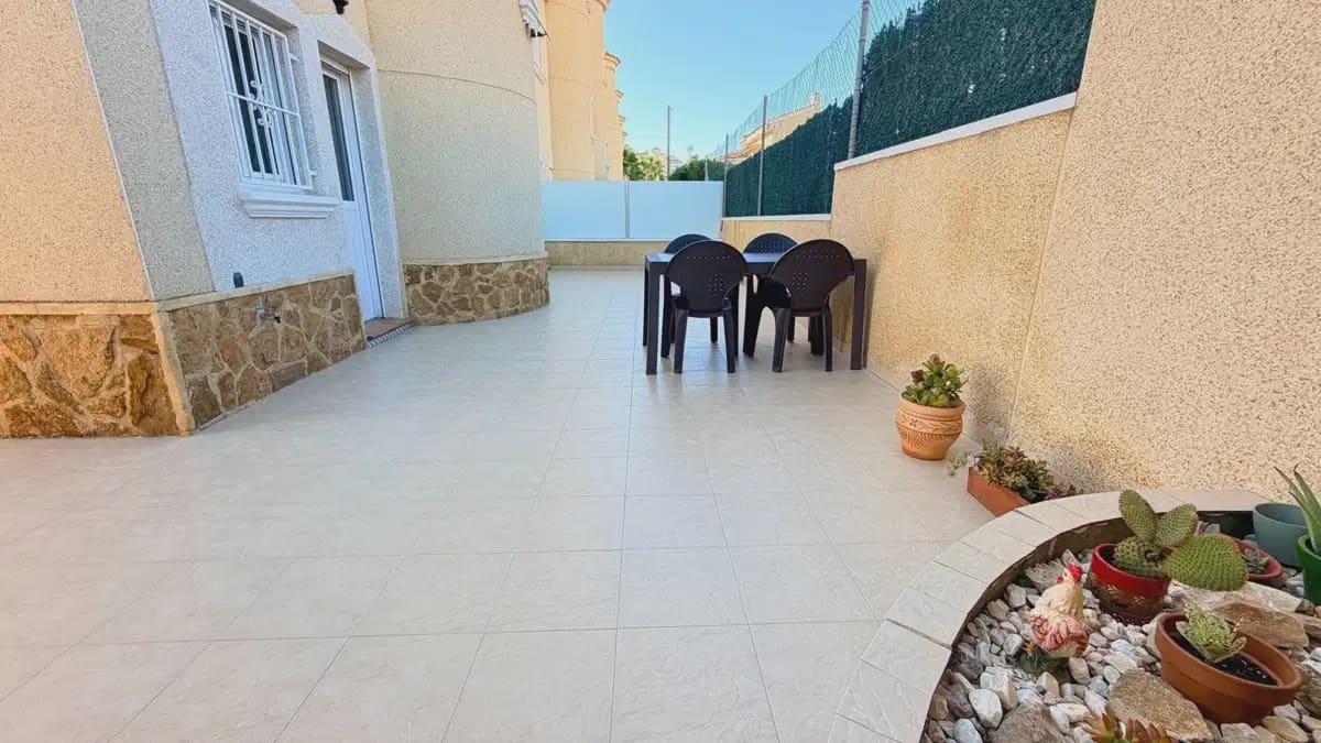 3 sypialnia Willa na sprzedaż w Ciudad Quesada z basenem garażem - 289 000 € (Ref: 10182325)