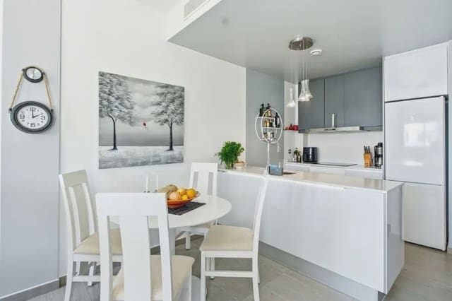 2 soveværelse Lejlighed til salg i Punta Prima, Orihuela med swimmingpool garage - € 295.000 (Ref: 10182326)