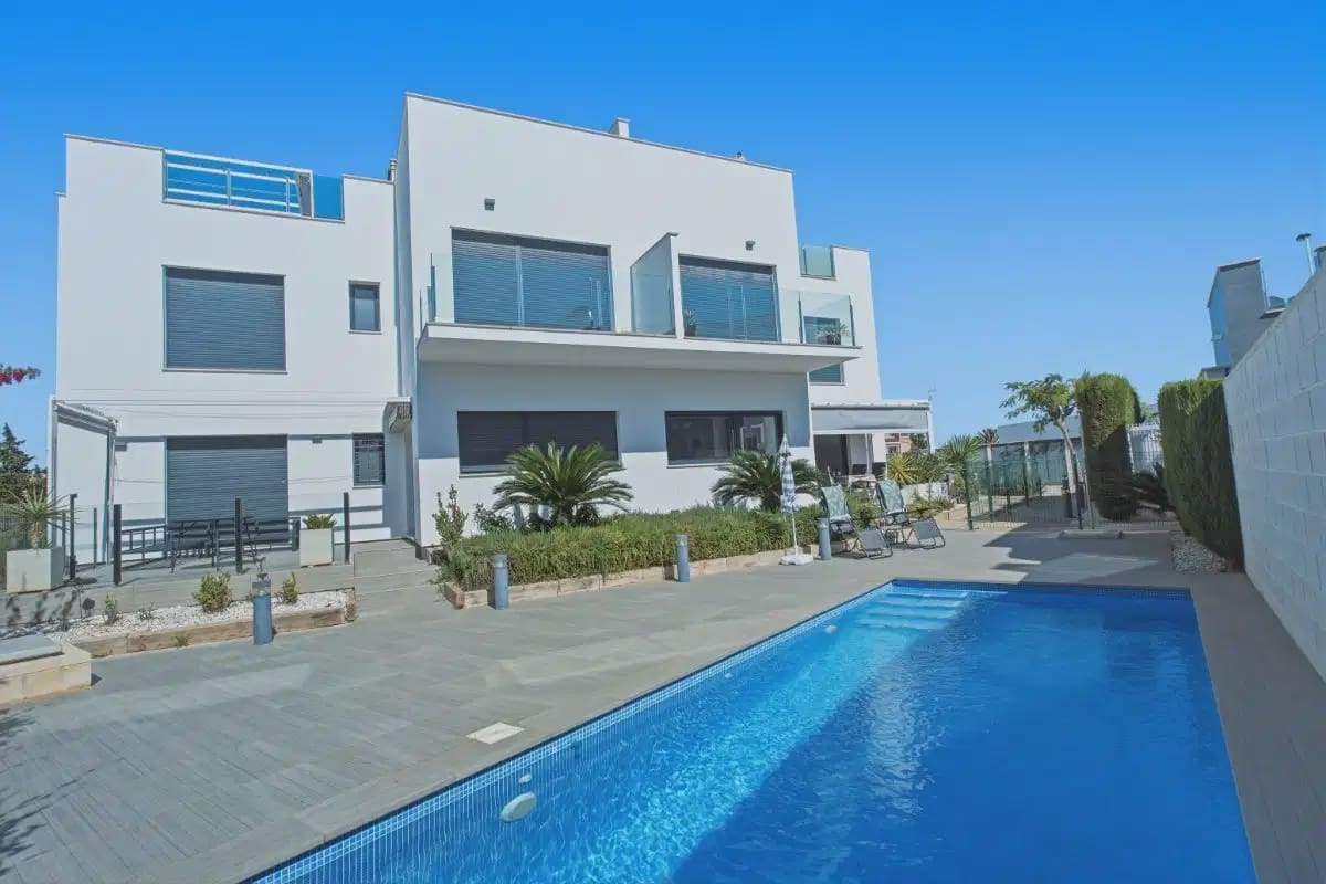 2 soveværelse Lejlighed til salg i Orihuela Costa med swimmingpool garage - € 295.000 (Ref: 10182326)