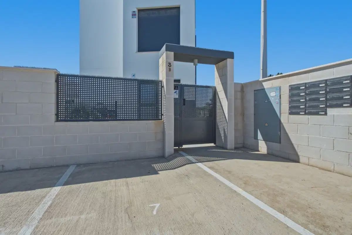 2 soveværelse Lejlighed til salg i Orihuela Costa med swimmingpool garage - € 295.000 (Ref: 10182326)