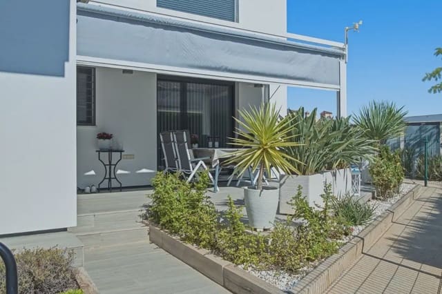 2 soveværelse Lejlighed til salg i Punta Prima, Orihuela med swimmingpool garage - € 295.000 (Ref: 10182326)