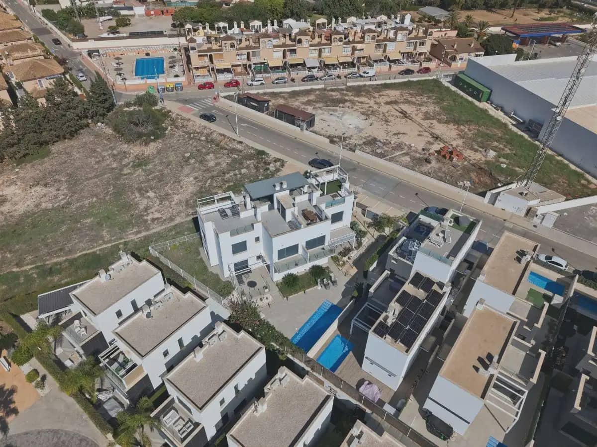 2 soveværelse Lejlighed til salg i Orihuela Costa med swimmingpool garage - € 295.000 (Ref: 10182326)