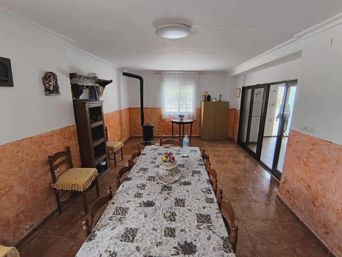 7 slaapkamer Finca/Landhuis te koop in Villena met zwembad garage - € 290.000 (Ref: 10182329)