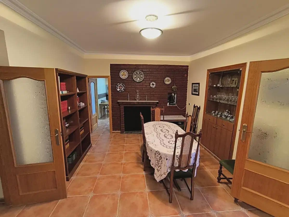 7 slaapkamer Finca/Landhuis te koop in Villena met zwembad garage - € 290.000 (Ref: 10182329)