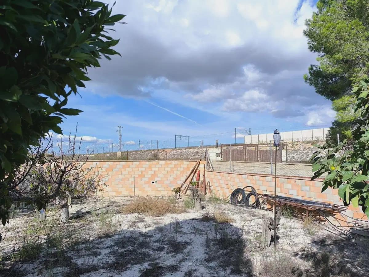 7 slaapkamer Finca/Landhuis te koop in Villena met zwembad garage - € 290.000 (Ref: 10182329)
