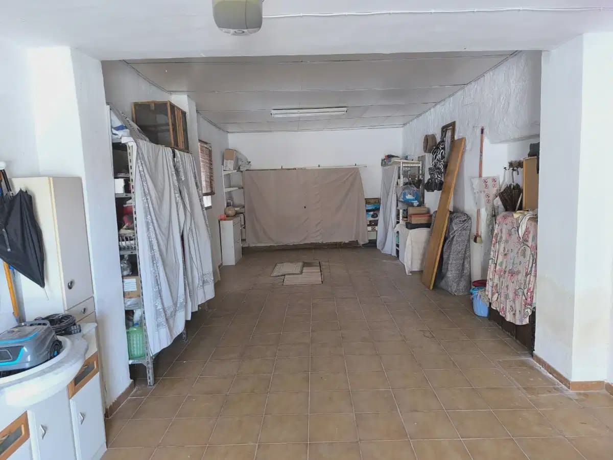 7 slaapkamer Finca/Landhuis te koop in Villena met zwembad garage - € 290.000 (Ref: 10182329)